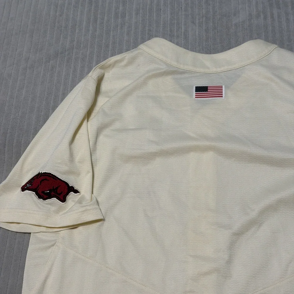 Nike Arkansas Razorbacks Baseball Jersey Mens M Ivory Throwback Dri-Fit Vapor
